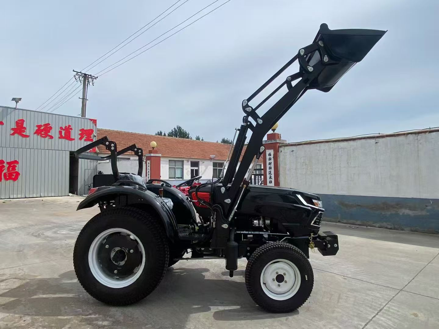 80馬力4WD農業用トラクター、プロ仕様、農業生産用ホイール - Agriculture Farming Professional のレビューと価格
