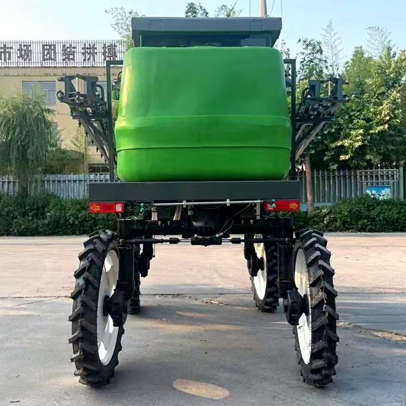 業務用農業ブームスプレーヤー、精密な農薬散布のための広範囲作 - Agriculture Farming Working のレビューと価格